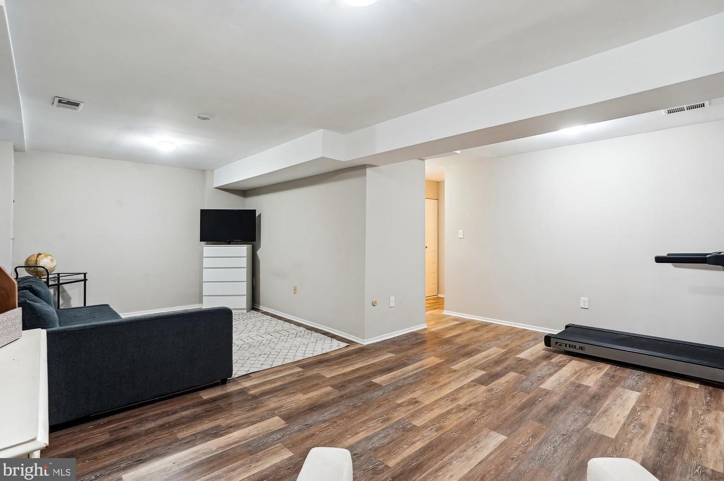 2842 Jermantown Rd, Vienna VA 22124-2513 exterior