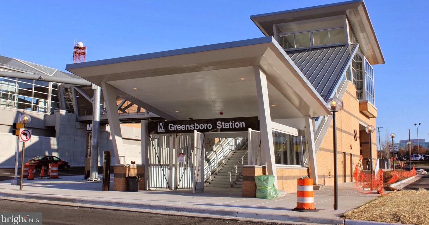 8360 Greensboro Dr, Mc Lean VA  22102-3511 exterior