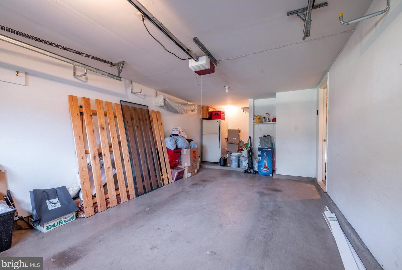 4107 Meadow Field Ct, Fairfax VA  22033-2829 exterior