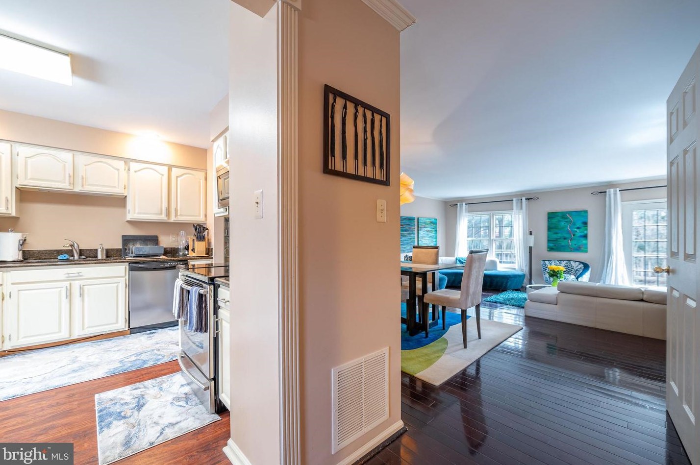 4107 Meadow Field Ct, Fairfax VA  22033-2829 exterior