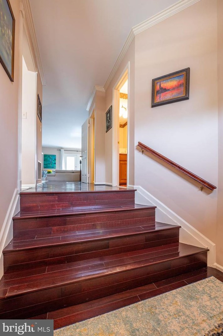 4107 Meadow Field Ct, Fairfax VA  22033-2829 exterior