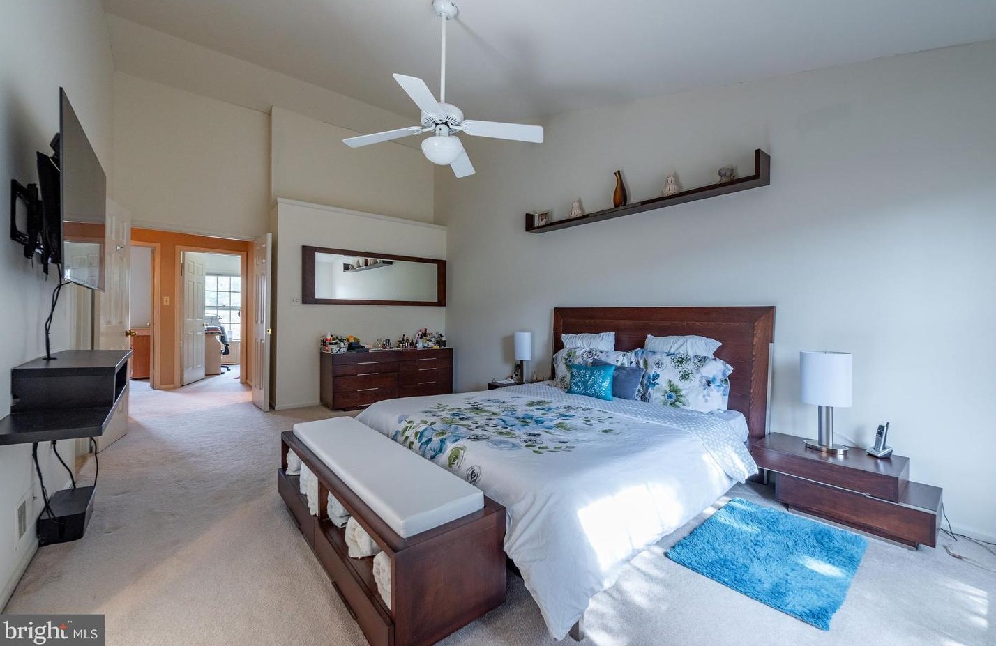 4107 Meadow Field Ct, Fairfax VA  22033-2829 exterior