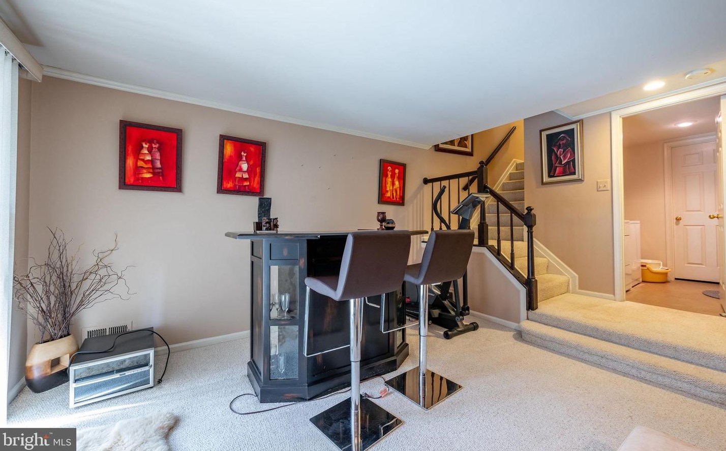 4107 Meadow Field Ct, Fairfax VA  22033-2829 exterior