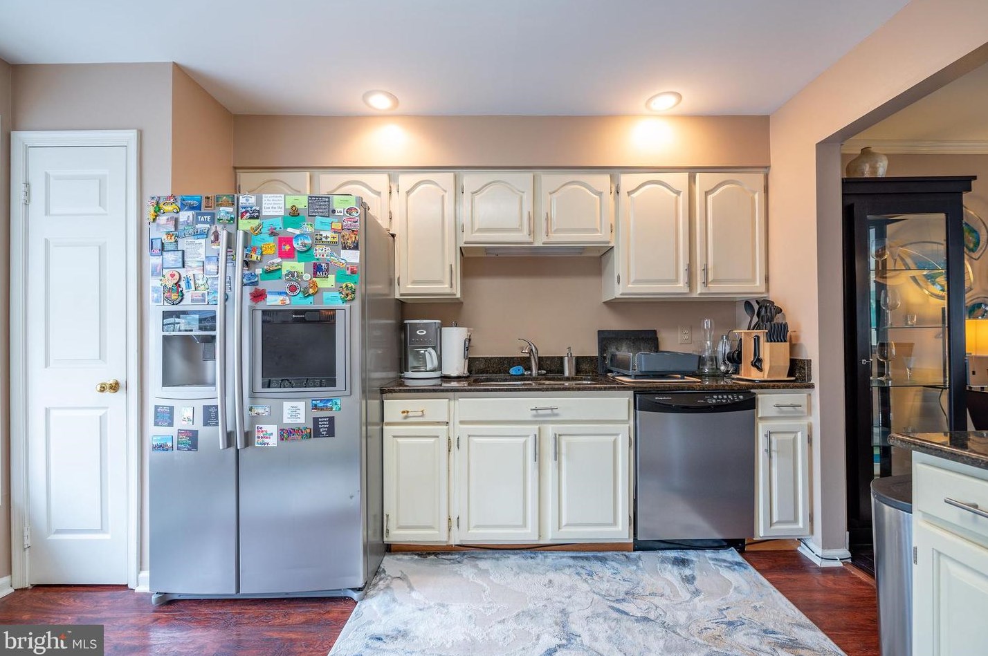 4107 Meadow Field Ct, Fairfax VA  22033-2829 exterior