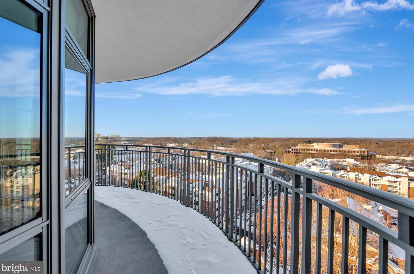 8220 Crestwood Heights Dr, Mc Lean VA  22102-3119 exterior