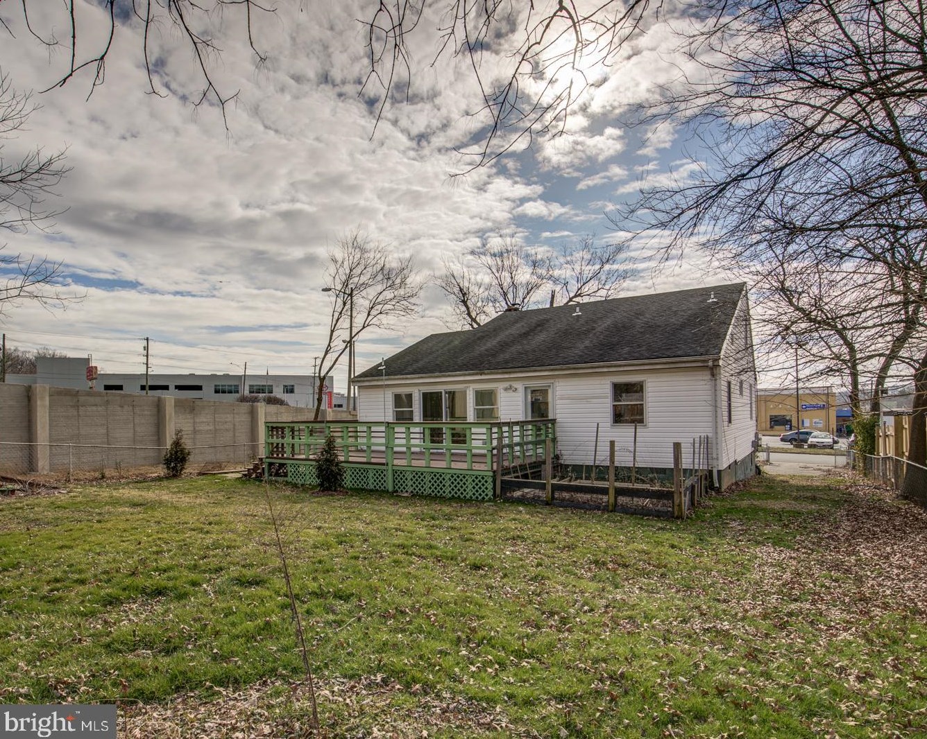 6656 Jefferson Ave, Falls Church VA  22042-2102 exterior