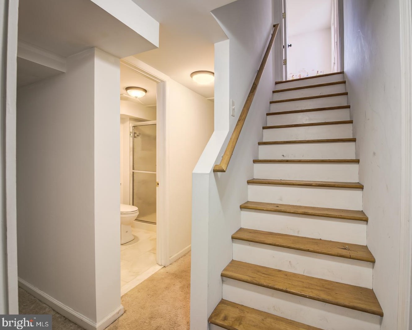 6656 Jefferson Ave, Falls Church VA  22042-2102 exterior