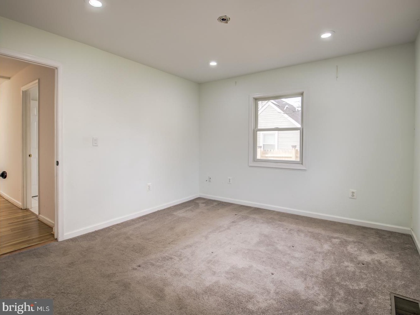 6656 Jefferson Ave, Falls Church VA  22042-2102 exterior