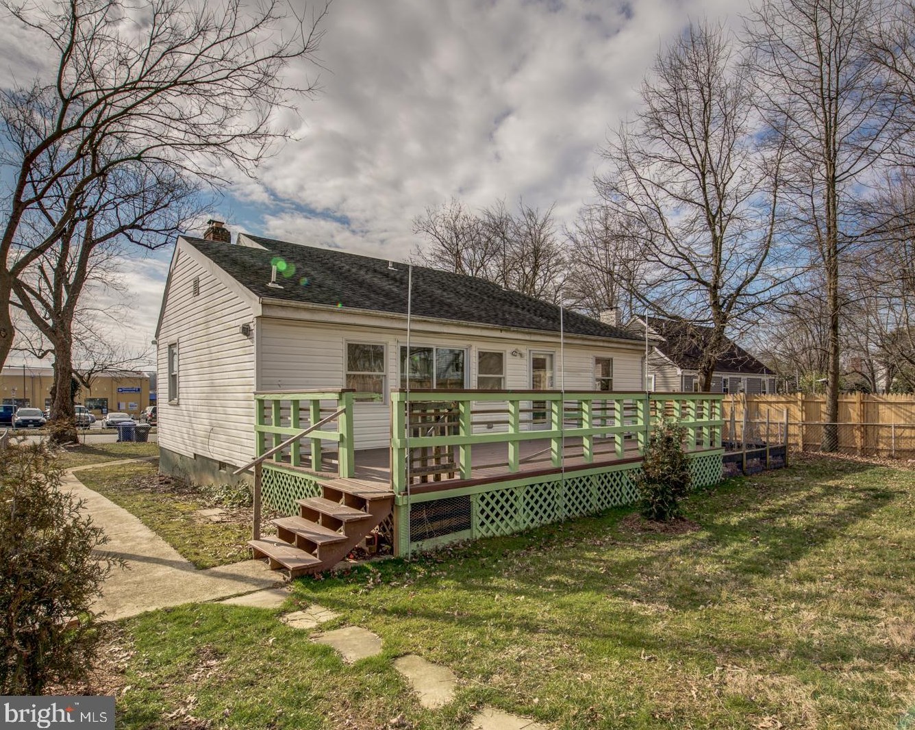 6656 Jefferson Ave, Falls Church VA  22042-2102 exterior