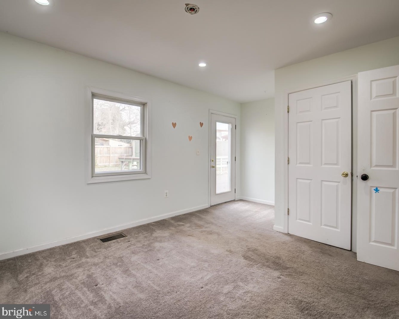 6656 Jefferson Ave, Falls Church VA  22042-2102 exterior