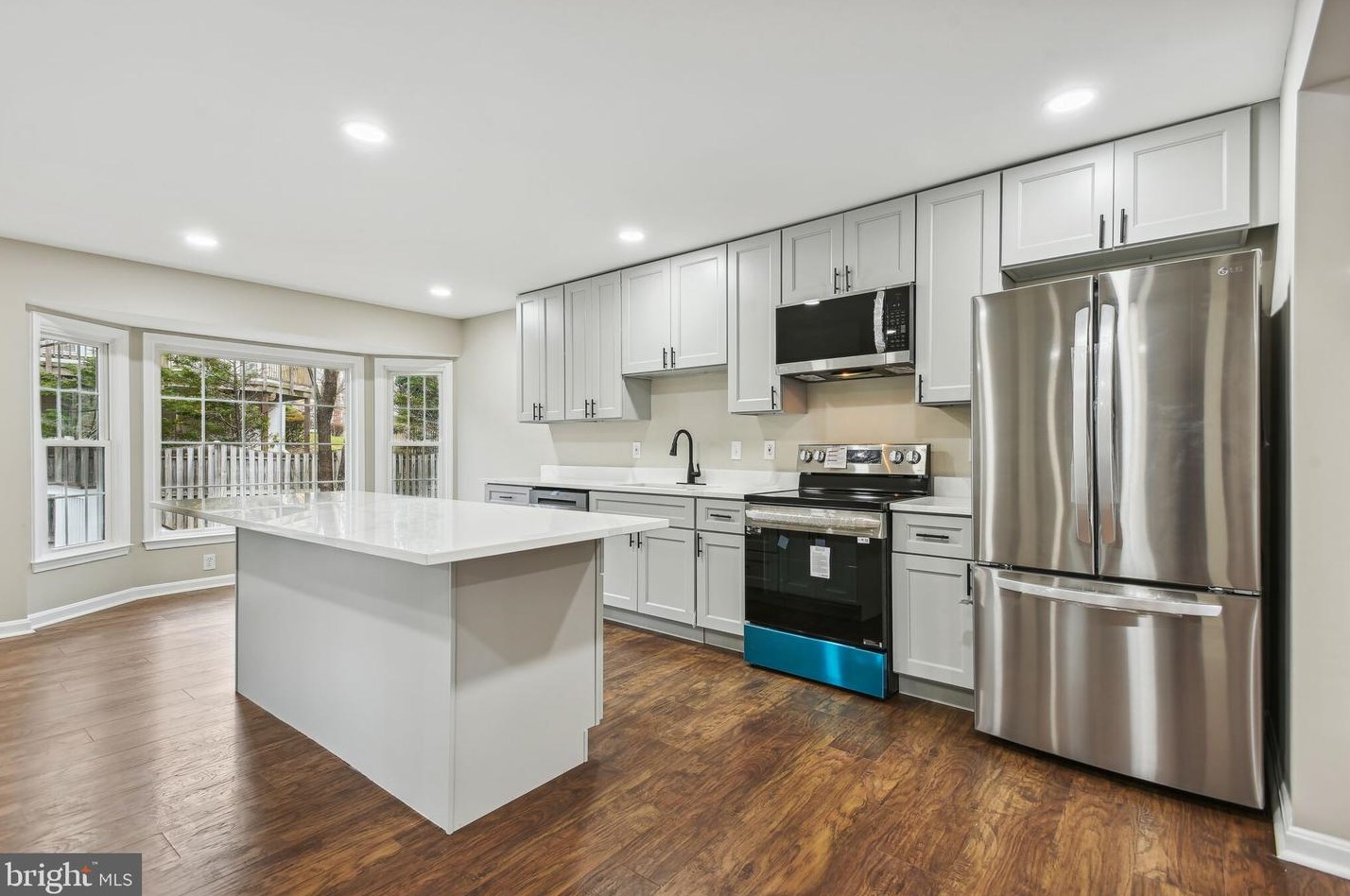 13930 Stonefield Dr, Clifton VA  20124-2546 exterior