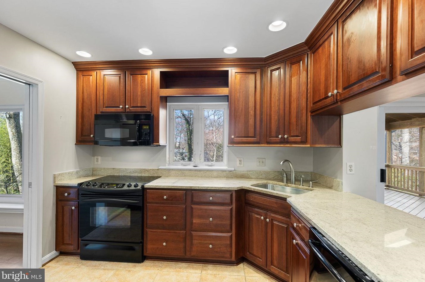 3166 Juniper Ln, Falls Church VA  22044-1814 exterior