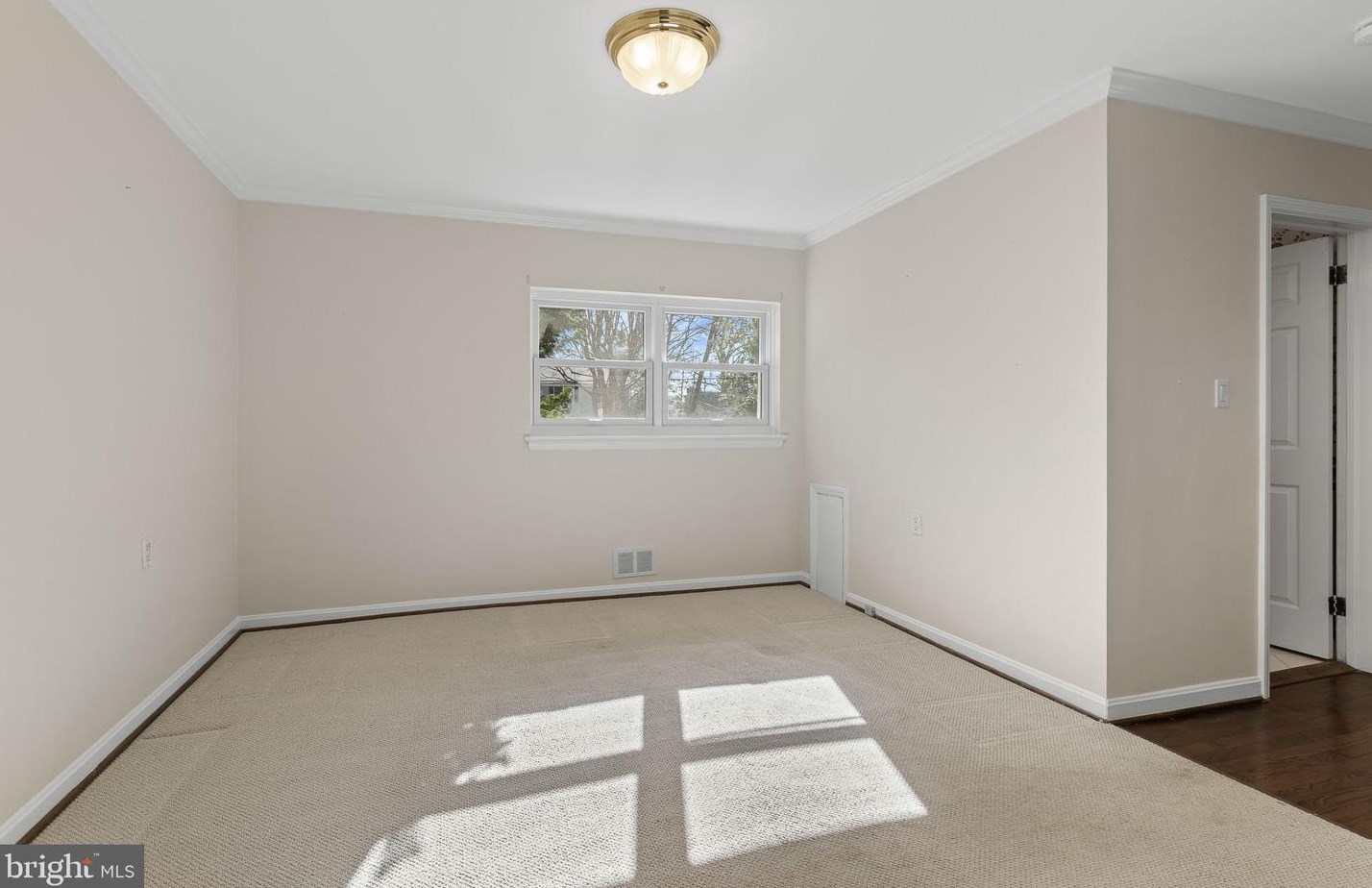 3166 Juniper Ln, Falls Church VA  22044-1814 exterior