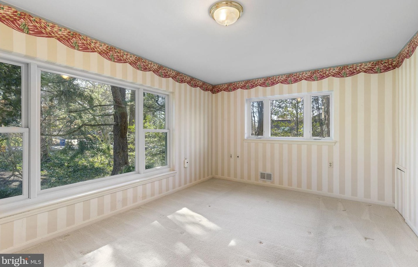 3166 Juniper Ln, Falls Church VA  22044-1814 exterior