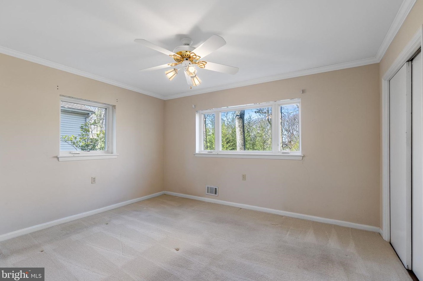 3166 Juniper Ln, Falls Church VA  22044-1814 exterior