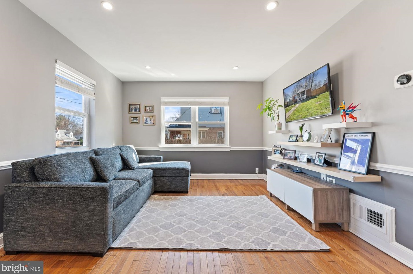 7217 Roosevelt Ave, Falls Church VA  22042-1625 exterior