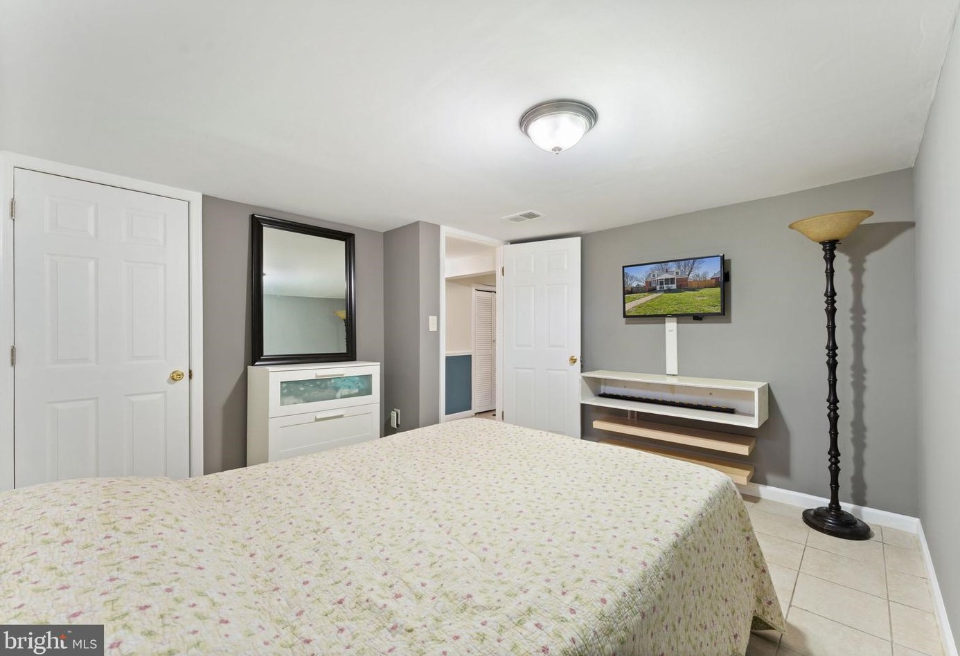 7217 Roosevelt Ave, Falls Church VA  22042-1625 exterior