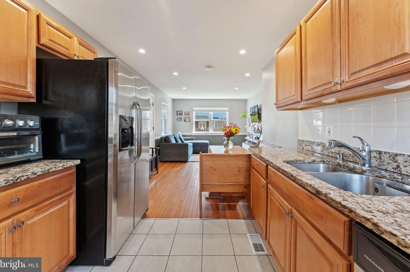 7217 Roosevelt Ave, Falls Church VA  22042-1625 exterior