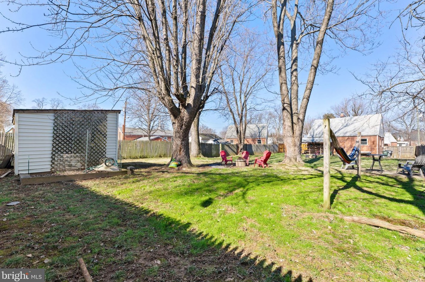 7217 Roosevelt Ave, Falls Church VA  22042-1625 exterior