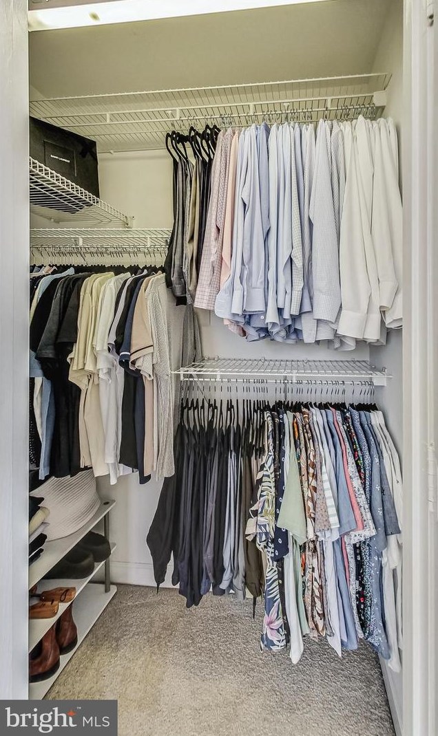 6000 Kelsey Ct, Falls Church VA  22044-2944 exterior