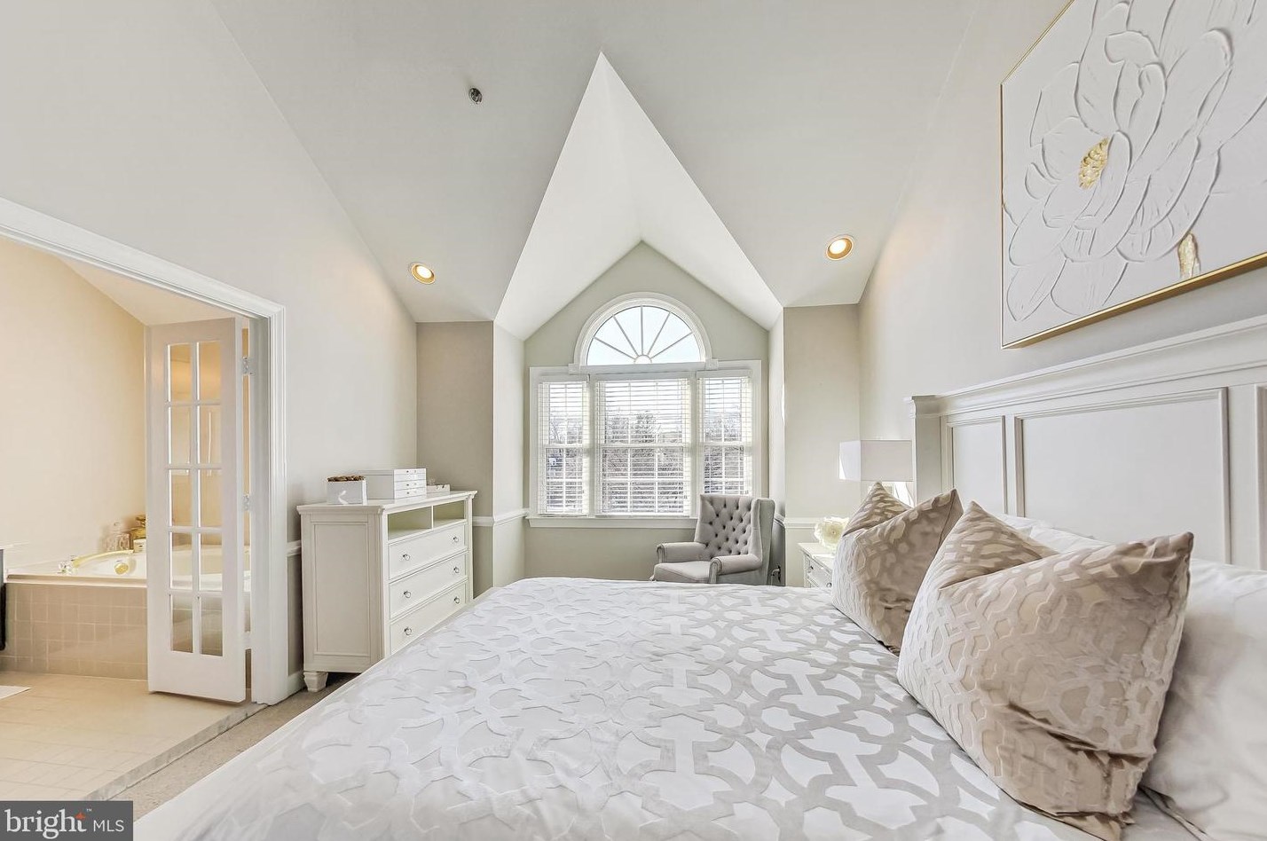 6000 Kelsey Ct, Falls Church VA  22044-2944 exterior