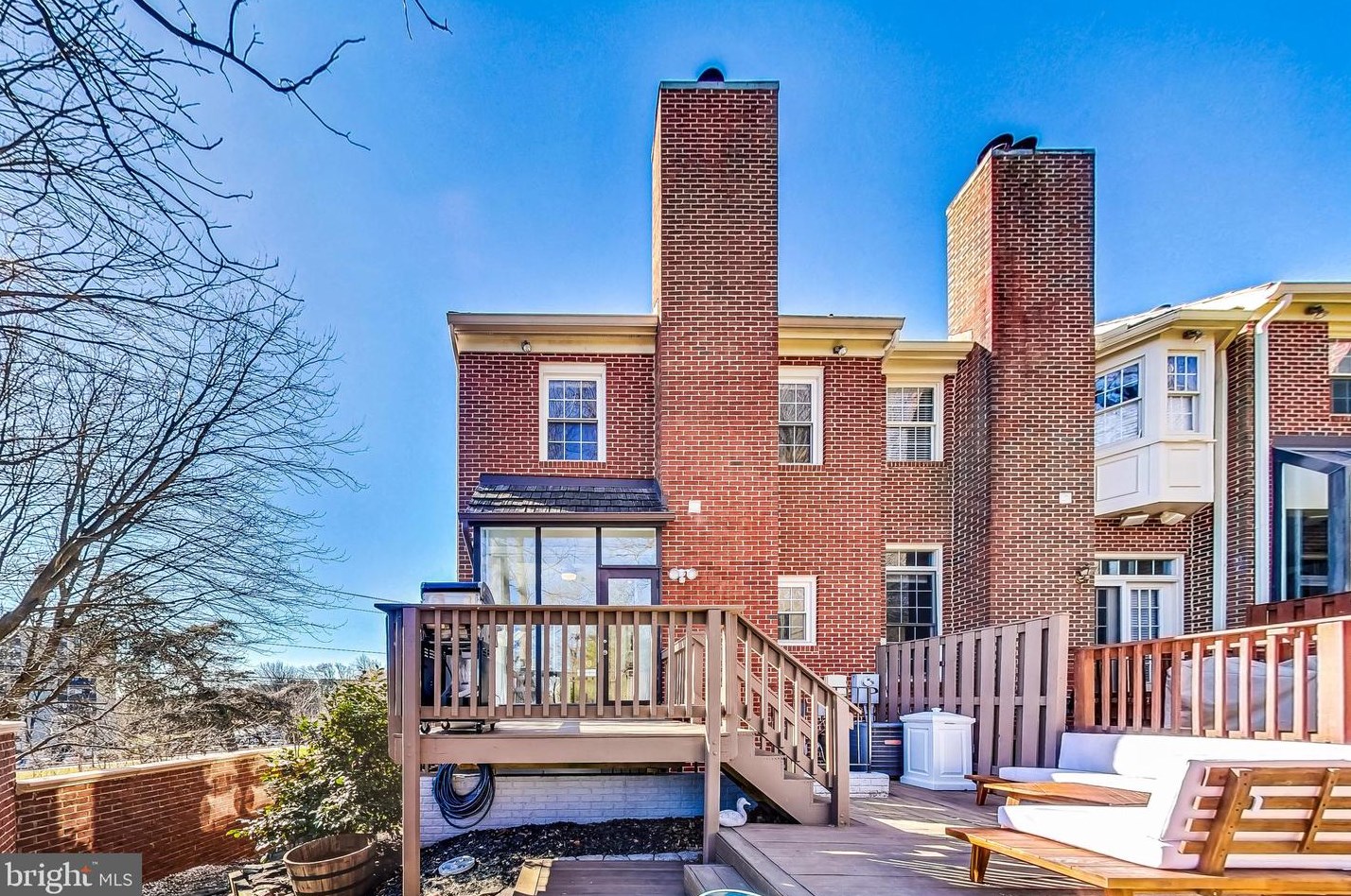 6000 Kelsey Ct, Falls Church VA  22044-2944 exterior