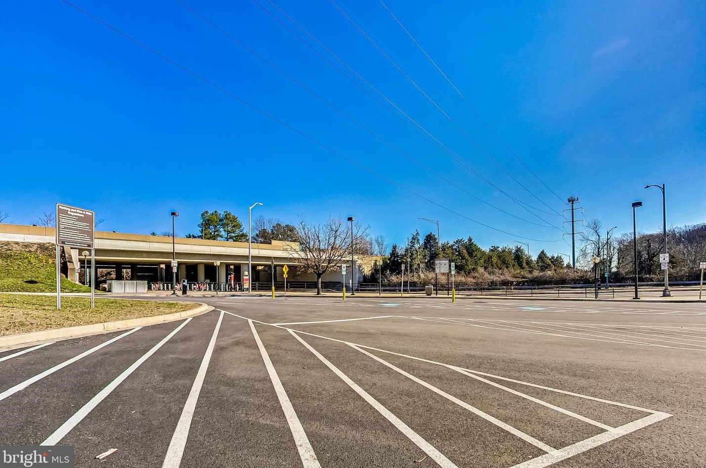 6000 Kelsey Ct, Falls Church VA  22044-2944 exterior