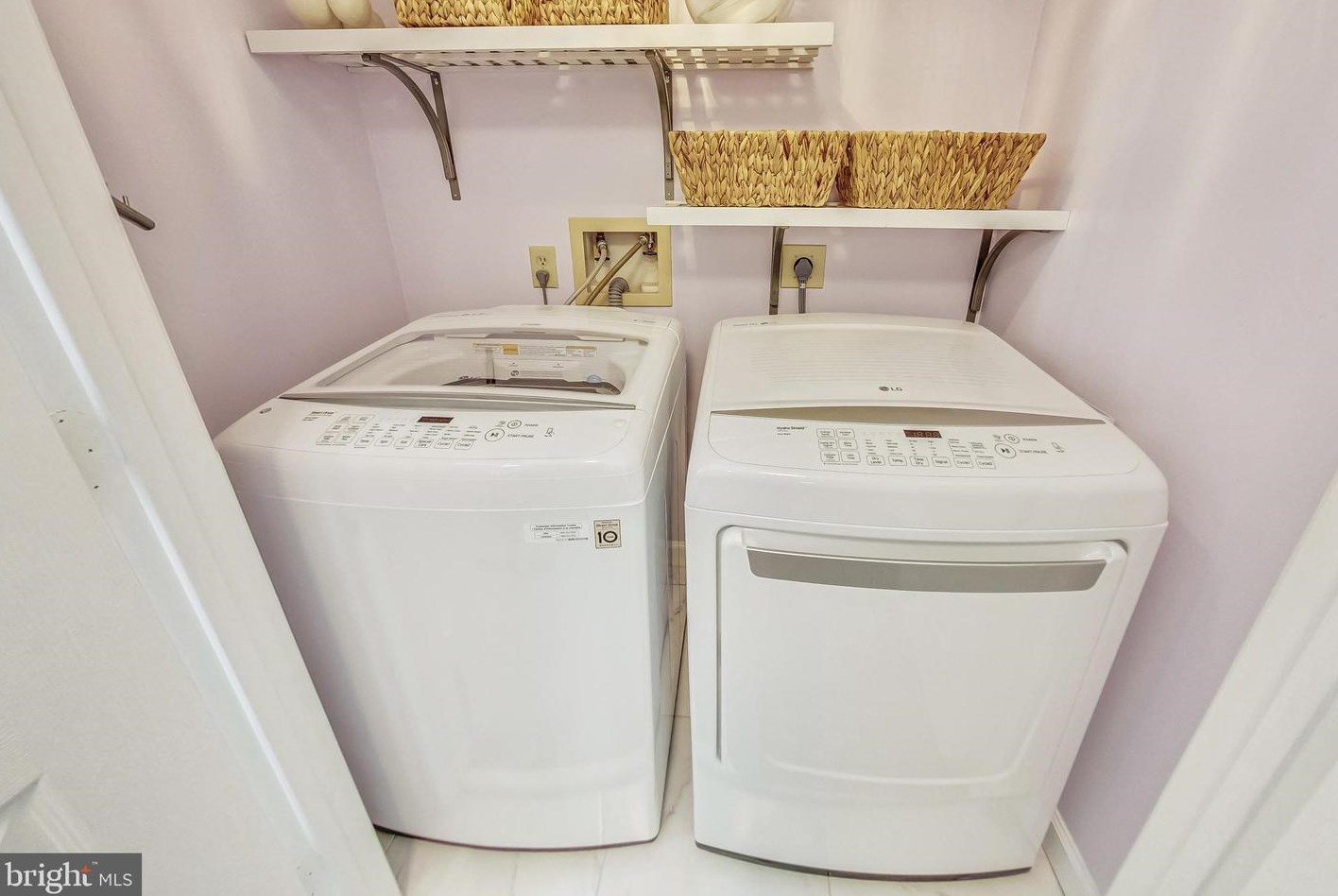 6000 Kelsey Ct, Falls Church VA  22044-2944 exterior