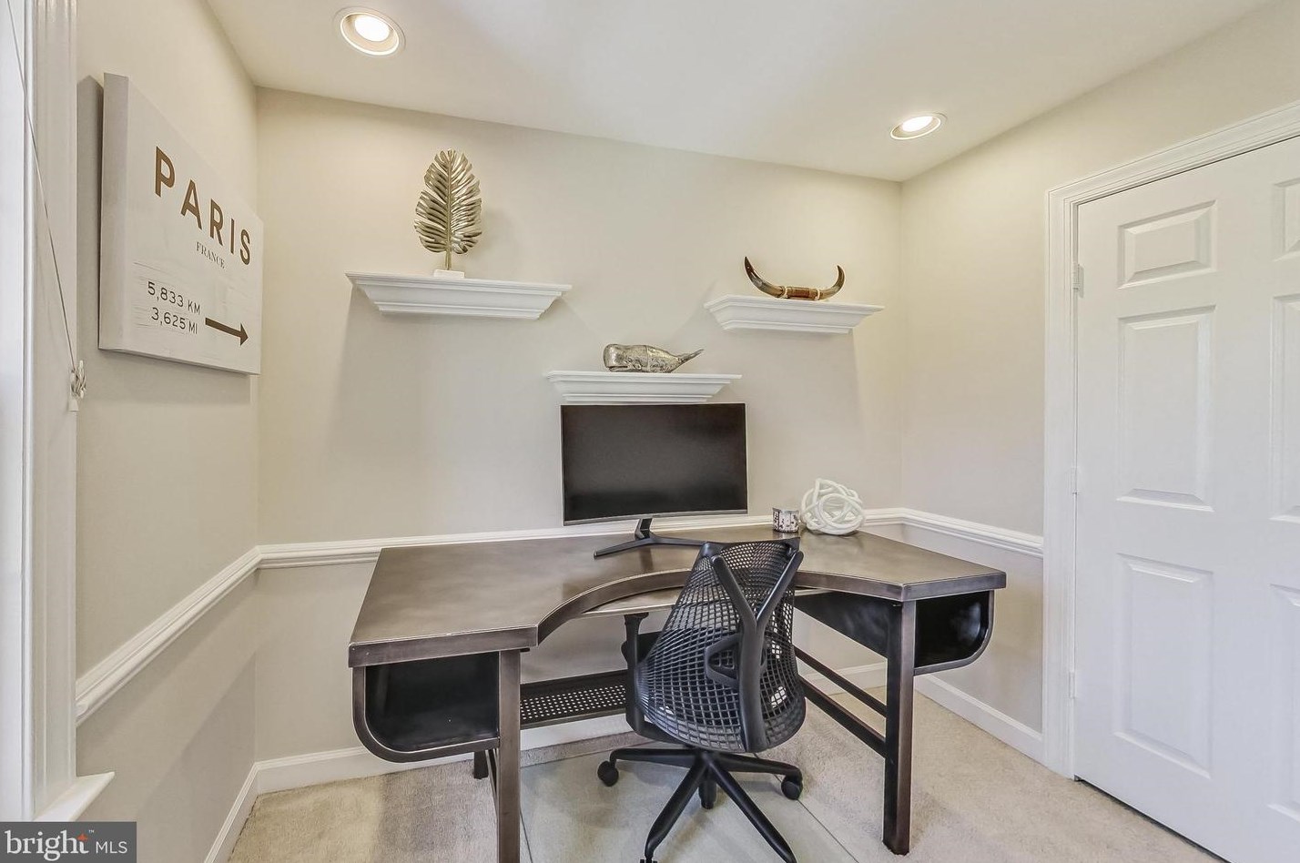 6000 Kelsey Ct, Falls Church VA  22044-2944 exterior