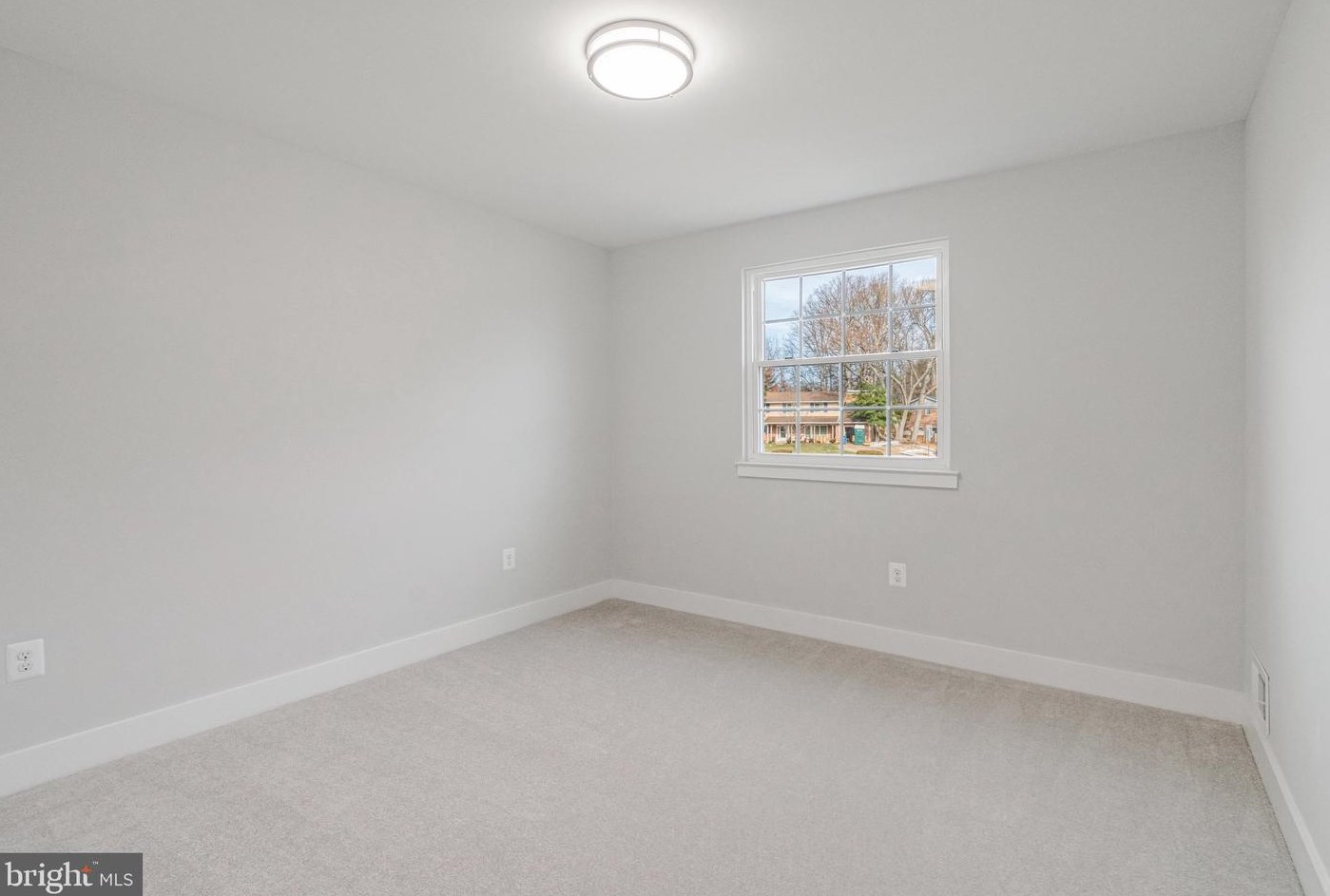 10021 Commonwealth Blvd, Fairfax VA  22032-2702 exterior