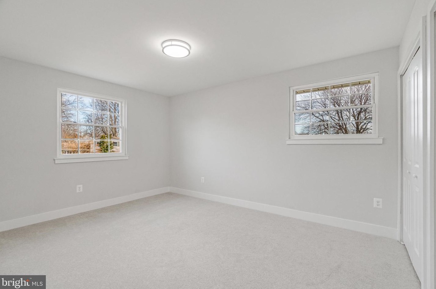 10021 Commonwealth Blvd, Fairfax VA  22032-2702 exterior