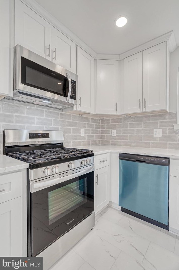 10021 Commonwealth Blvd, Fairfax VA  22032-2702 exterior