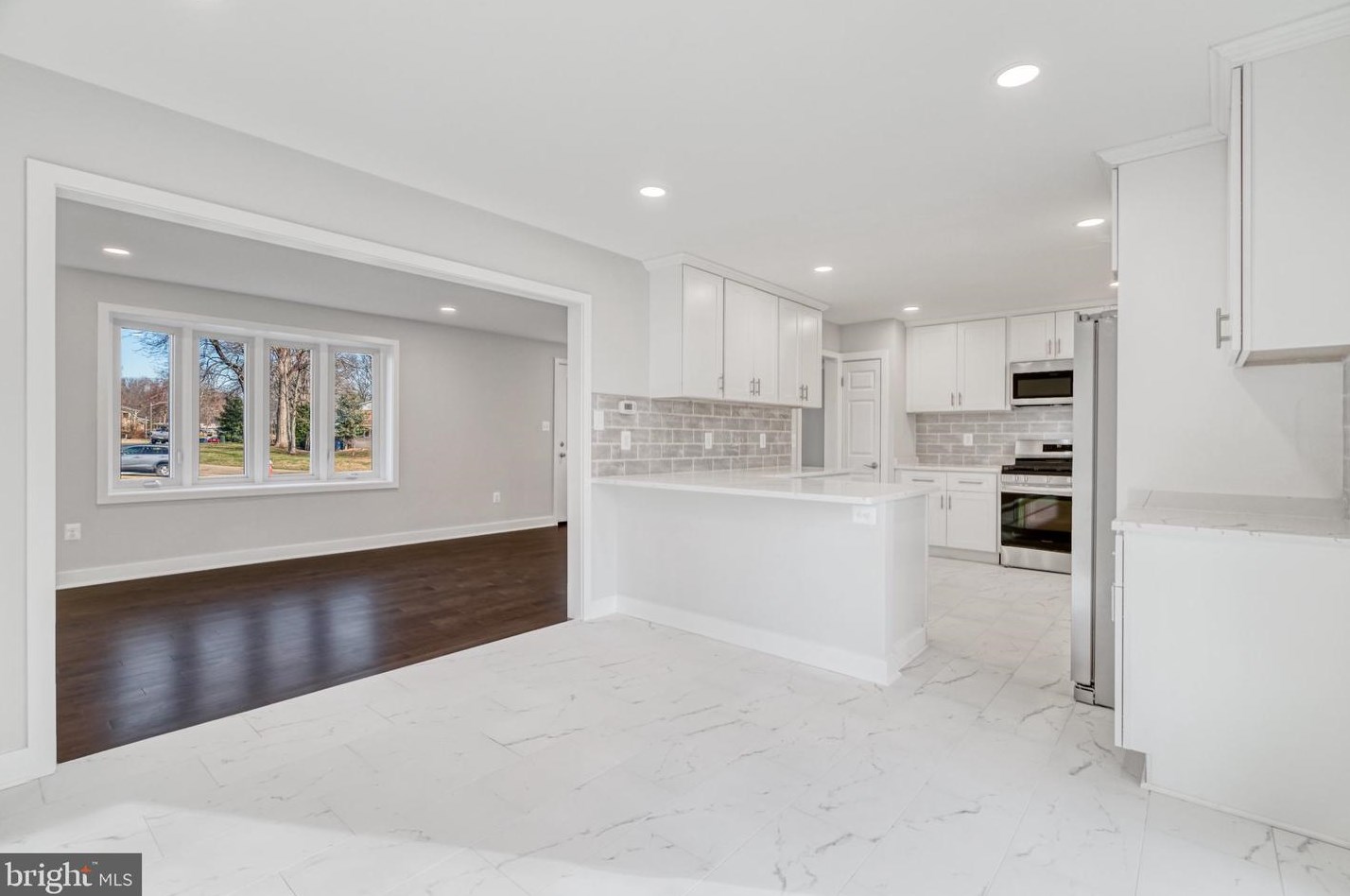 10021 Commonwealth Blvd, Fairfax VA  22032-2702 exterior