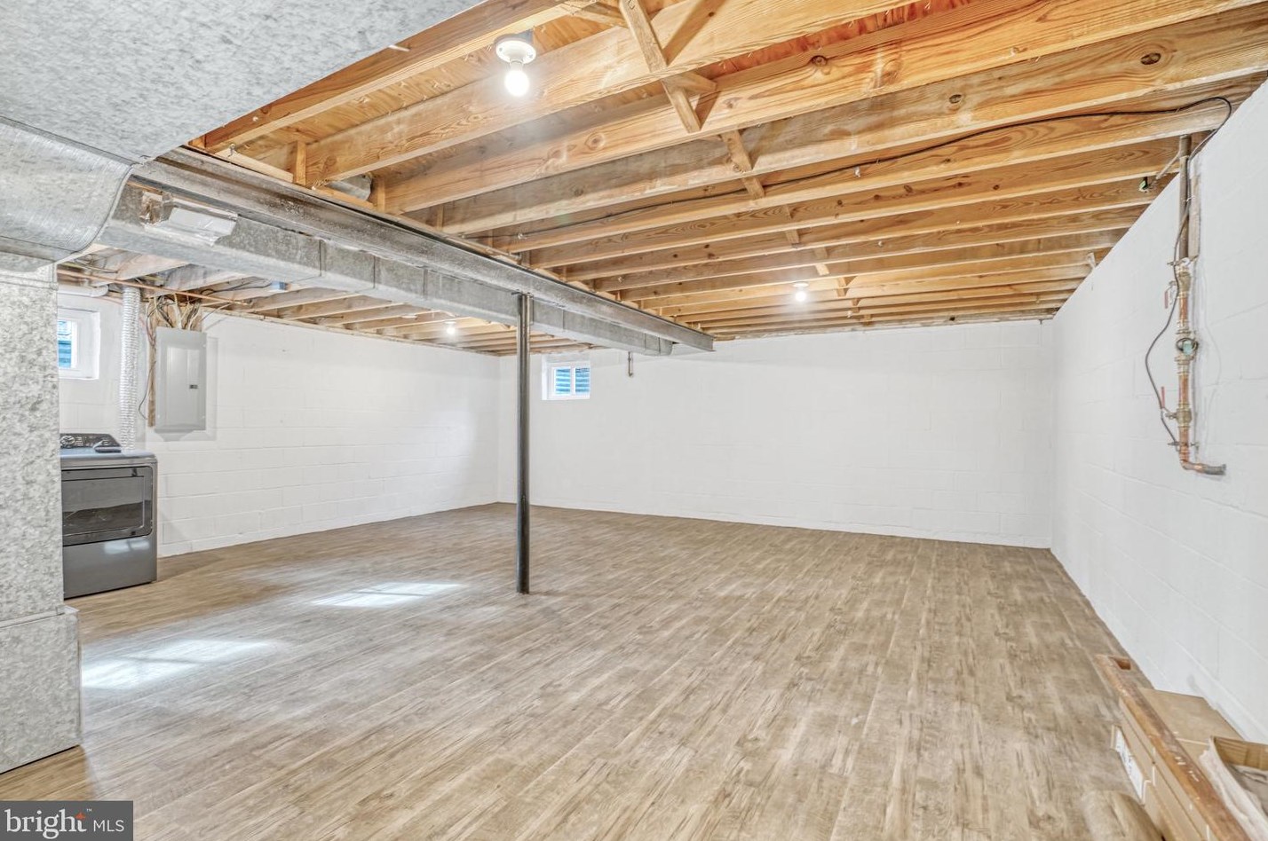 10021 Commonwealth Blvd, Fairfax VA  22032-2702 exterior