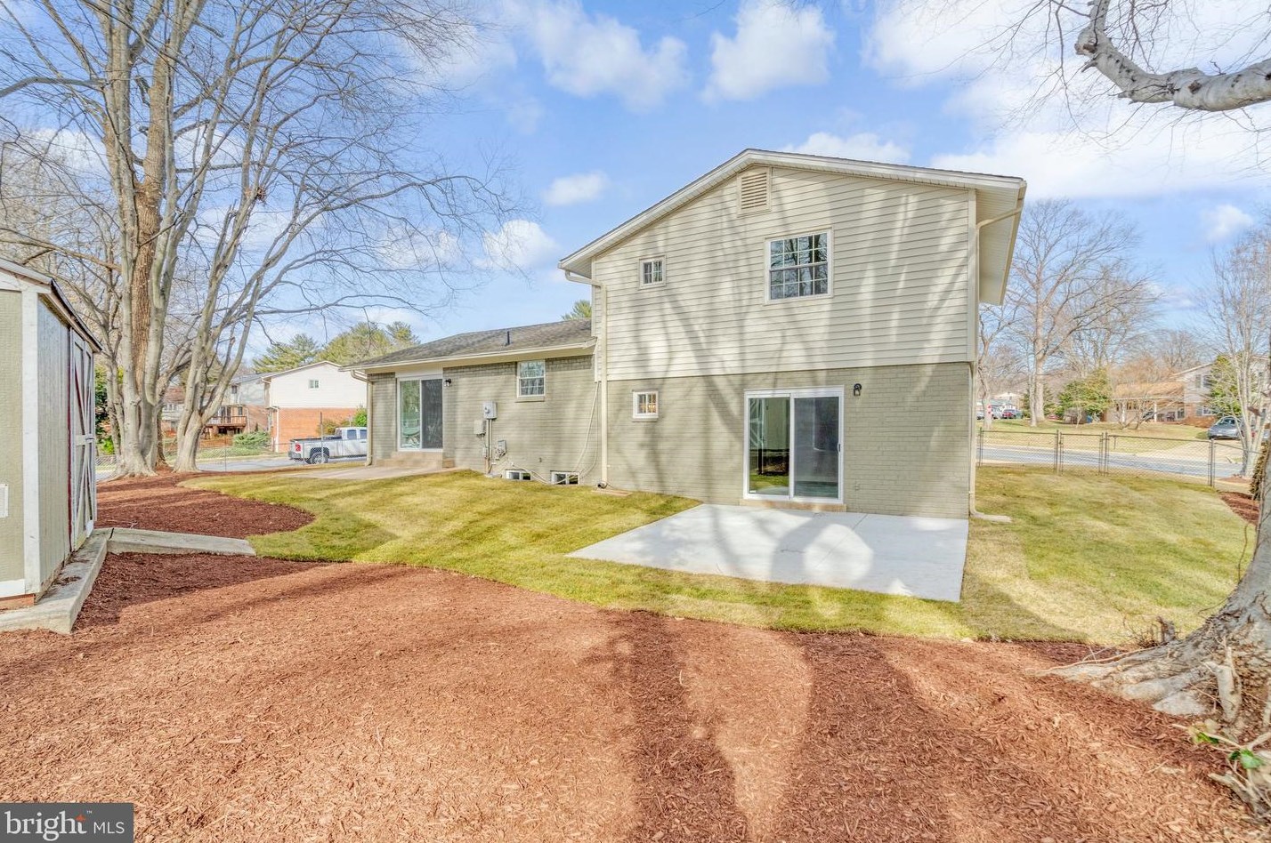 10021 Commonwealth Blvd, Fairfax VA  22032-2702 exterior