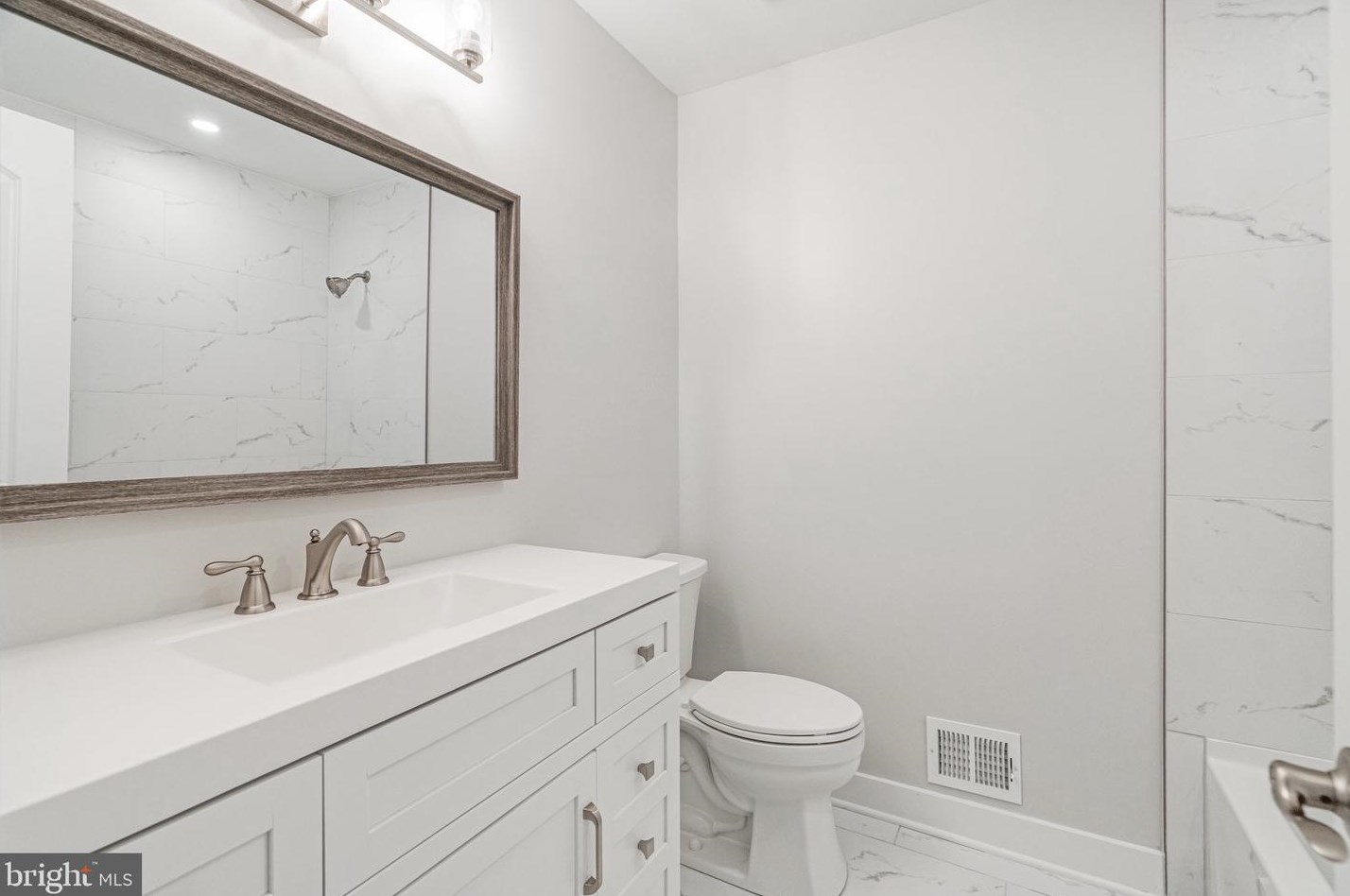 10021 Commonwealth Blvd, Fairfax VA  22032-2702 exterior