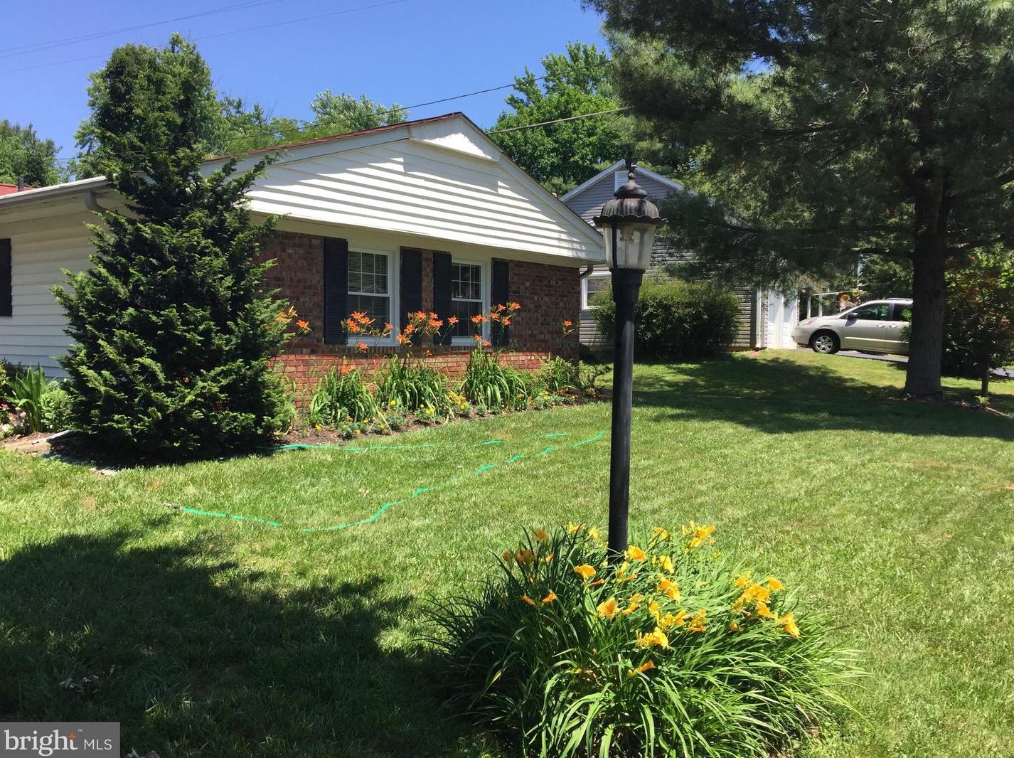 13122 Parson Ln, Fairfax VA  22033-3424 exterior