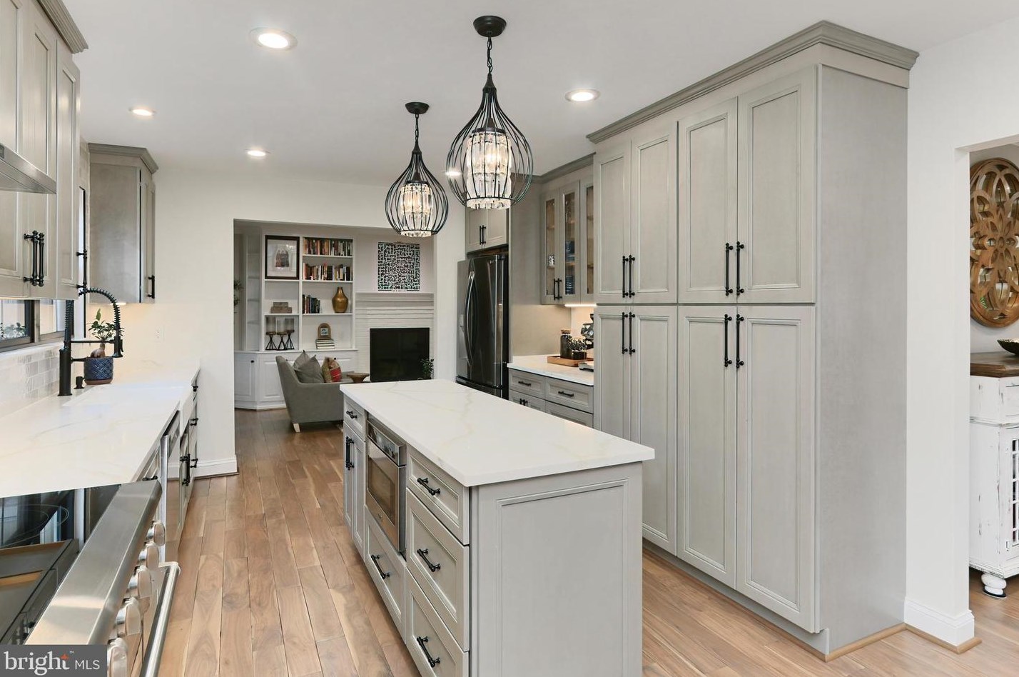 5719 Jonathan Mitchell Rd, Fairfax VA  22039-1402 exterior