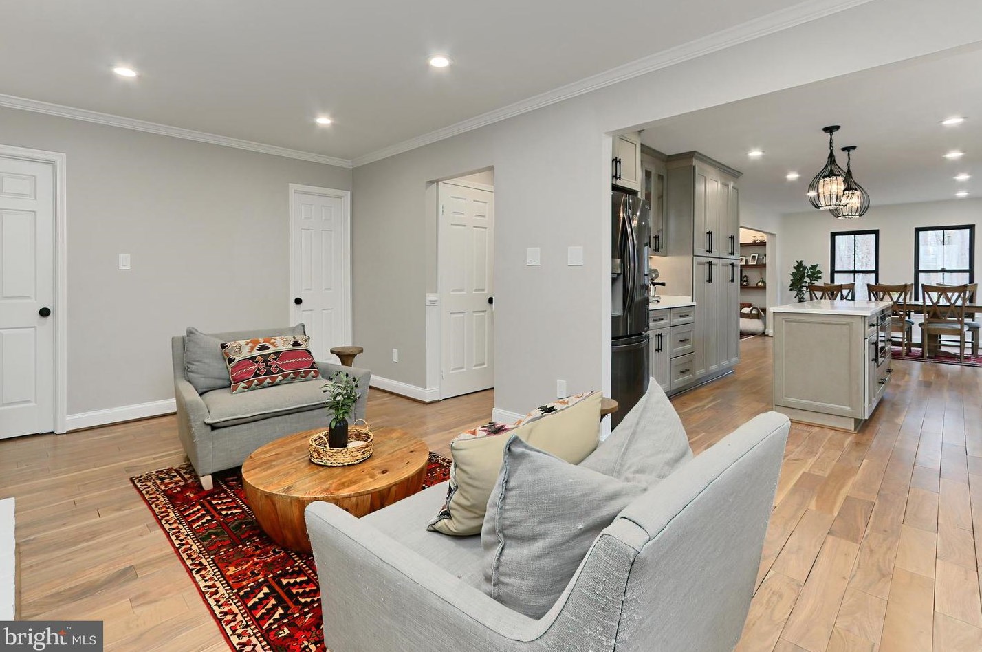 5719 Jonathan Mitchell Rd, Fairfax VA  22039-1402 exterior