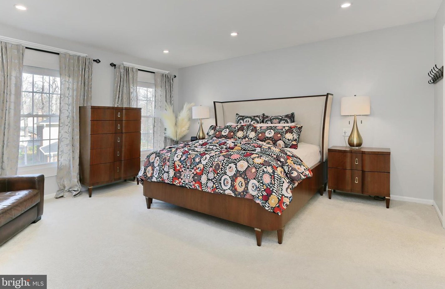 5719 Jonathan Mitchell Rd, Fairfax VA  22039-1402 exterior