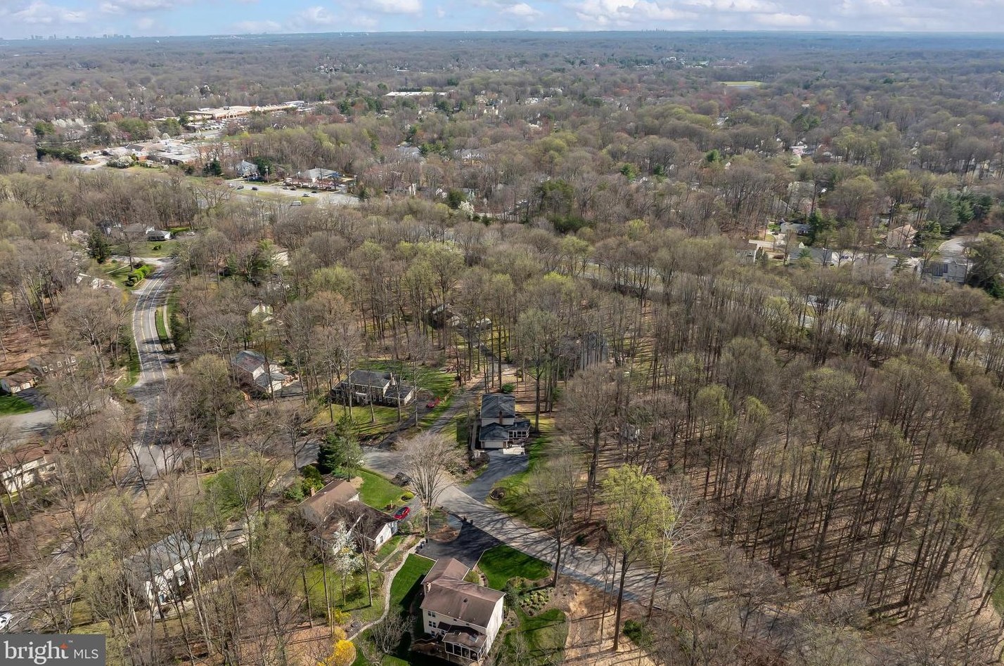 5719 Jonathan Mitchell Rd, Fairfax VA  22039-1402 exterior