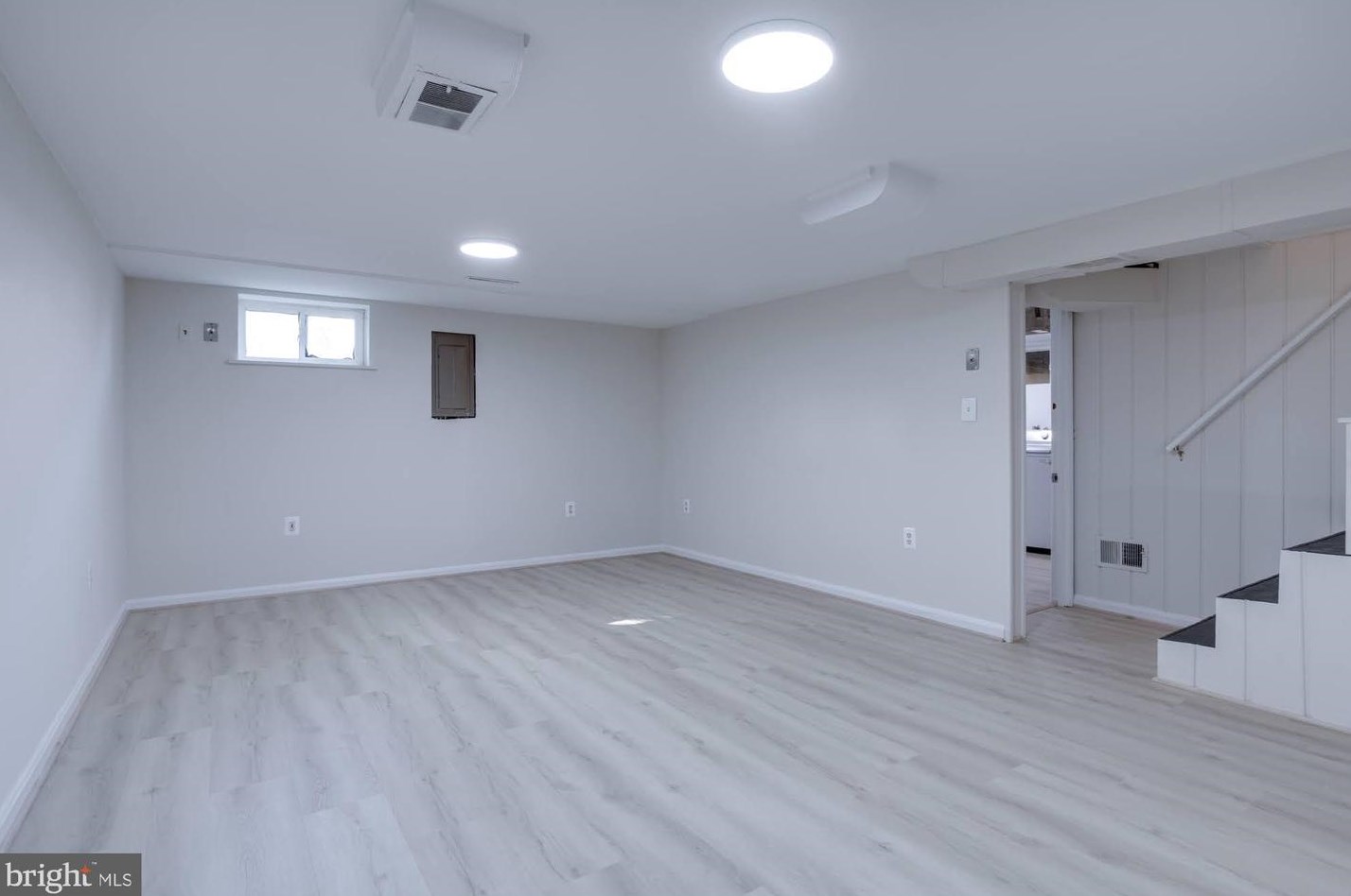 7032 Lee Park Ct, Falls Church VA  22042-3908 exterior