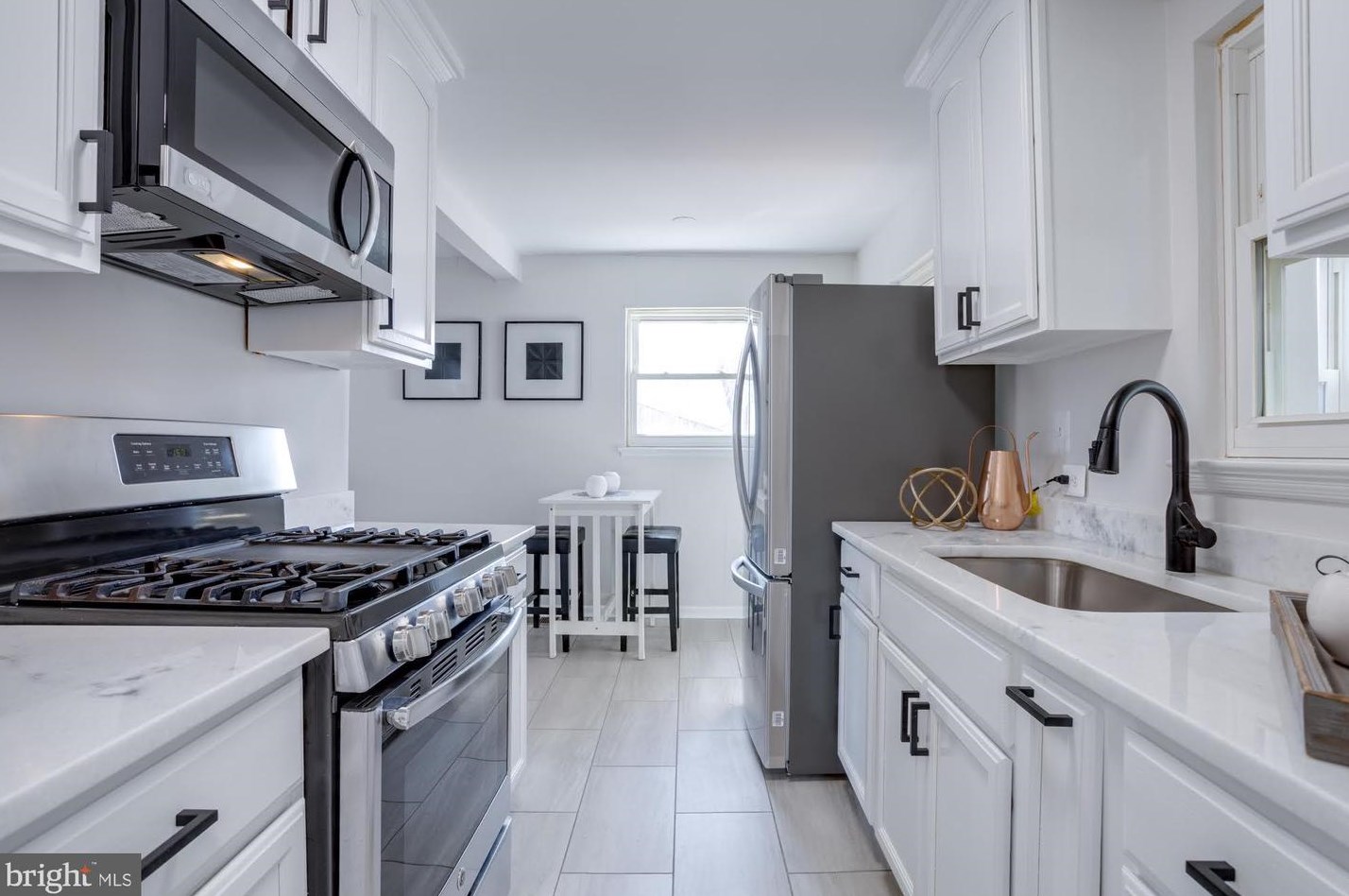 7032 Lee Park Ct, Falls Church VA  22042-3908 exterior