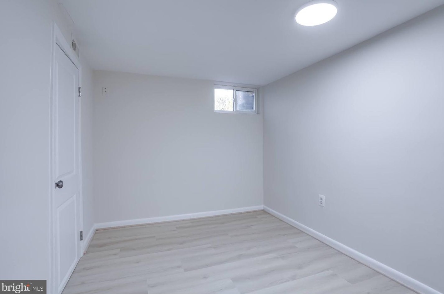 7032 Lee Park Ct, Falls Church VA  22042-3908 exterior