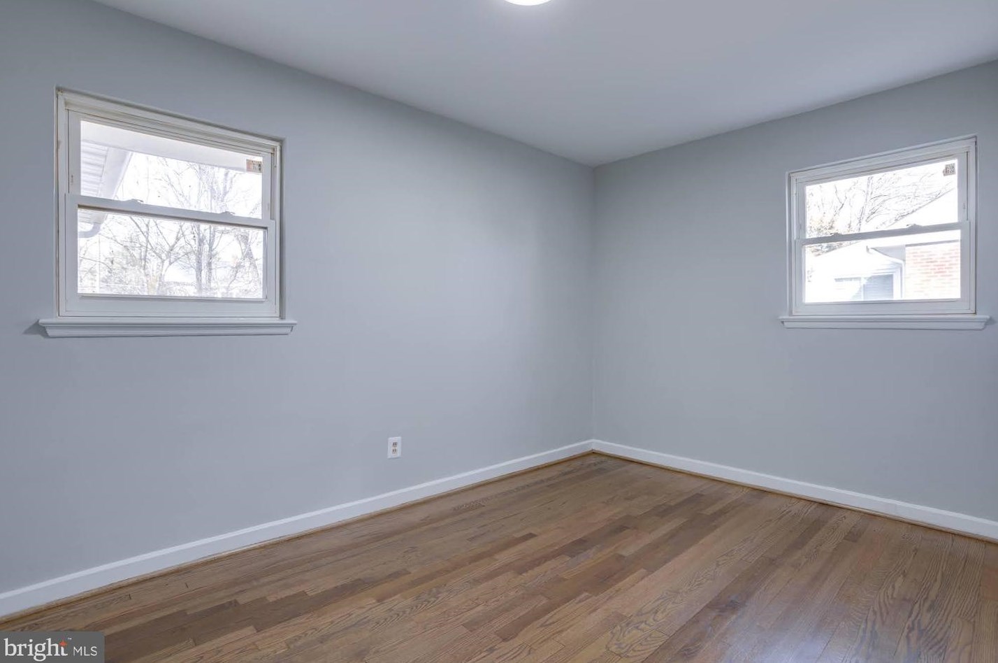 7032 Lee Park Ct, Falls Church VA  22042-3908 exterior