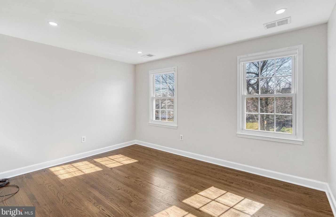 15206 Bannon Hill Ct, Fairfax VA  20151-1314 exterior