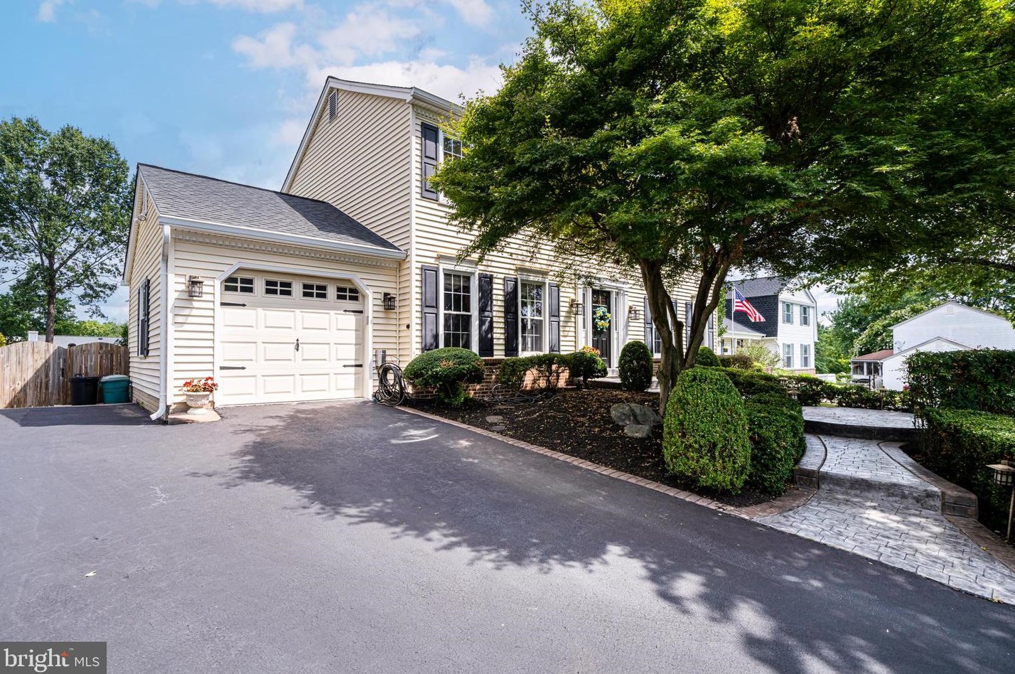 15206 Bannon Hill Ct, Fairfax VA  20151-1314 exterior