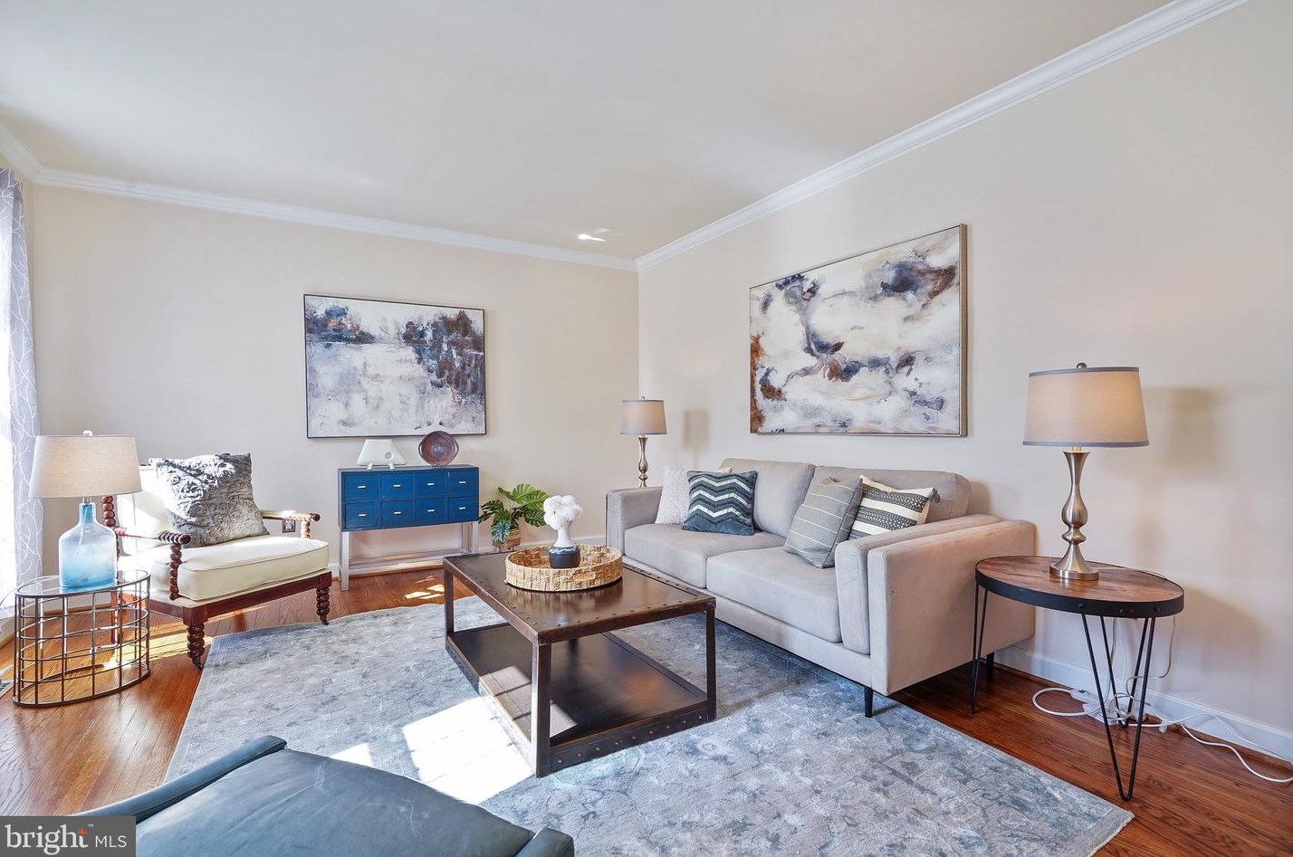 4888 Oakcrest Dr, Fairfax VA  22030-4570 exterior