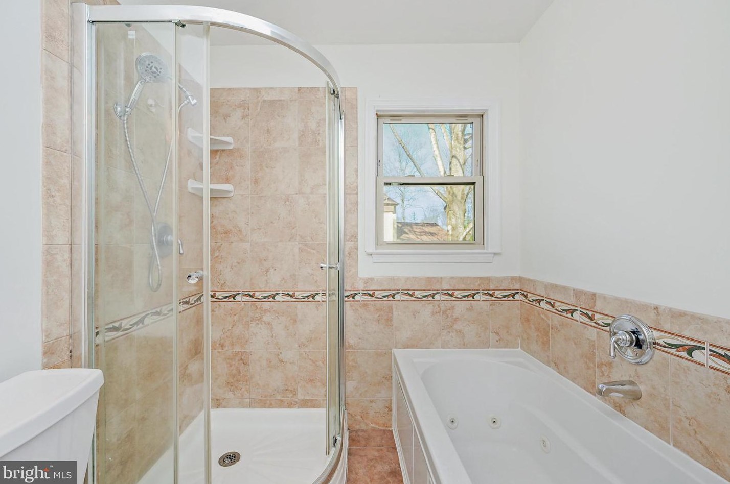 9212 Lake Braddock Dr, Springfield VA  22015-2029 exterior