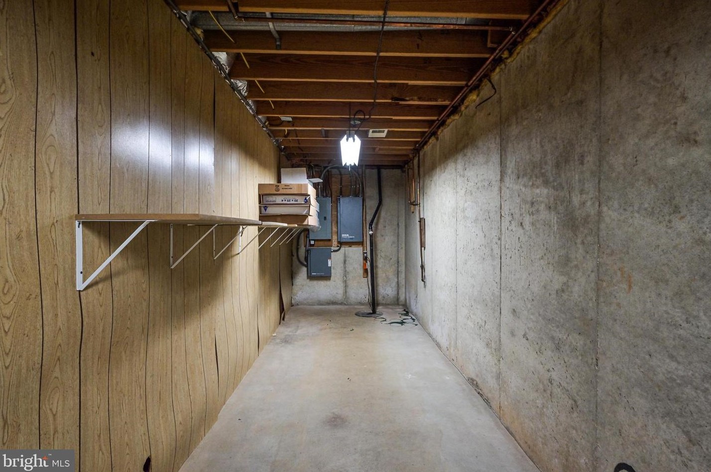 9212 Lake Braddock Dr, Springfield VA  22015-2029 exterior